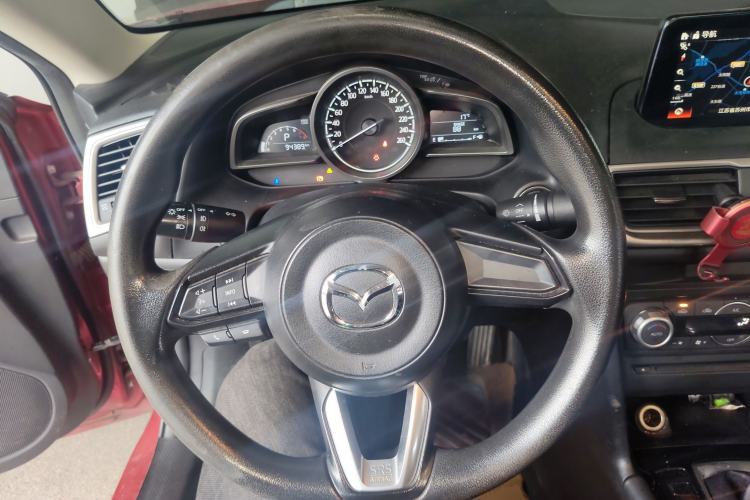 Used Mazda 3 Axela 2017 Sedan 1.5L Automatic Luxury Model Emission Standard China V Steering Wheel