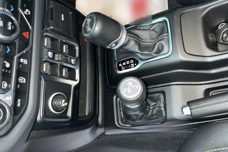 Used Jeep Wrangler 2024 2.0T Sahara Four-Door Edition