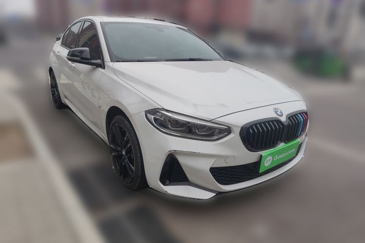 Used BMW 1 Series 2022 125i M Sport Night Edition Front Right 45 Deg