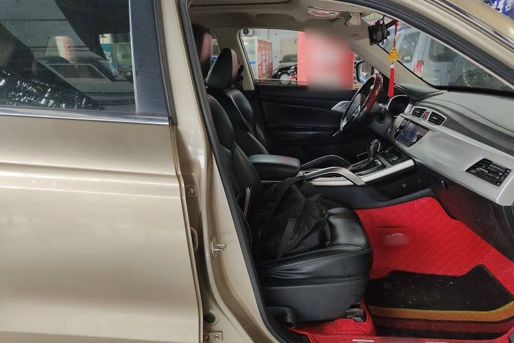 Used Geely Auto Emgrand X7 Sport 2018 1.8TD Automatic Two-Wheel Drive Smart Connect 4G Internet Edition