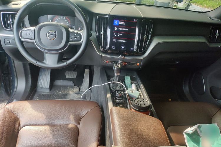 Used Volvo XC60 2021 T5 4x4 Smart Luxury Edition