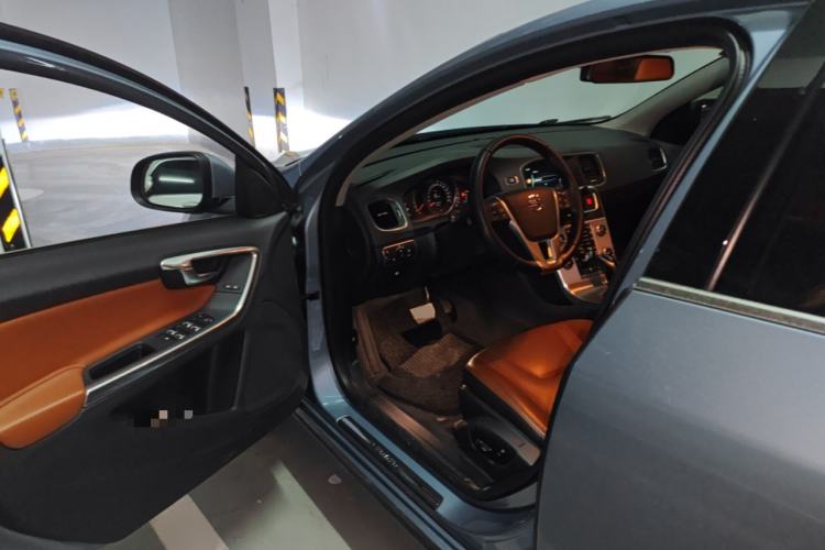 Used Volvo S60 2017 S60L T3 Smart Upgrade Edition
