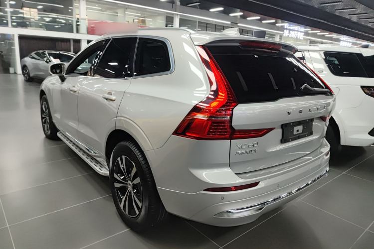 Used Volvo XC60 2023 B5 4x4 Smart Luxury Edition