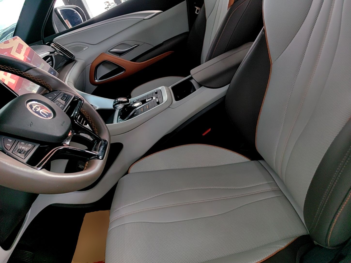 BYD Song Pro New Energy 2022 DM-i 51km Prestige Model - Executive — снимка 17