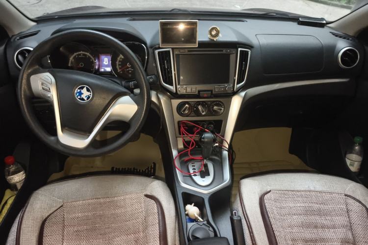 Used Venucia T70 2015 2.0L CVT Smart Choice Edition