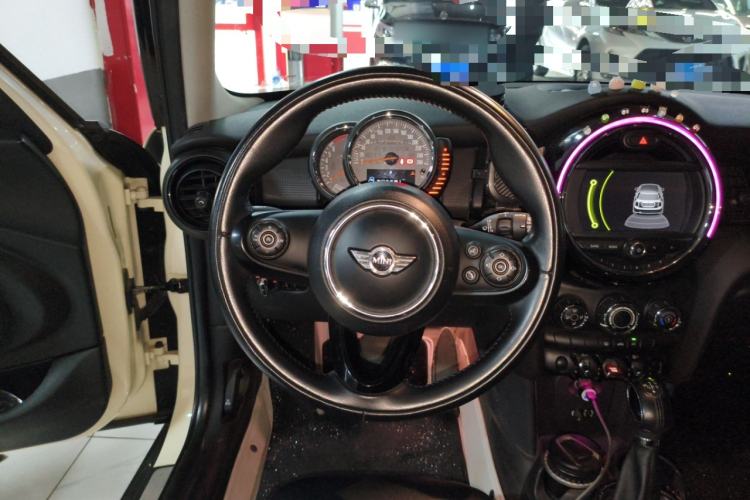 Used MINI 2015 1.5T COOPER Fun Five-Door Edition
