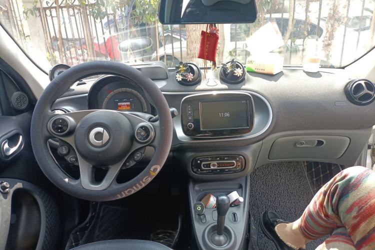 Used smart forfour 2016 0.9T 66 kW Pioneer Edition