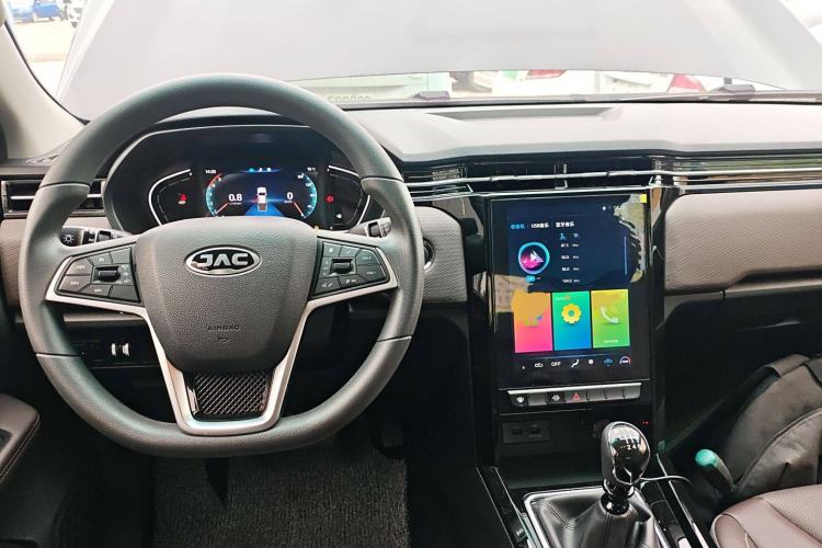 Used JAC T8 2022 2.0T PRO Diesel Two-Wheel Drive SharpDrive Version with Dual HFC4DB2-2E
