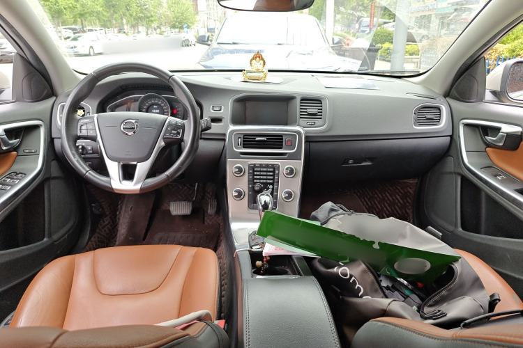 Used Volvo S60 2019 S60L Facelift T5 Intelligent Advanced Edition Center Console