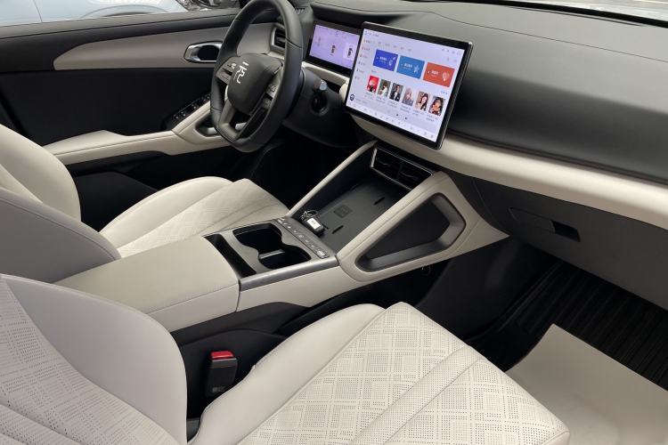 Used BYD Yuan UP 2025 Intelligent Driving Version 401 km Beyond-Range Edition
