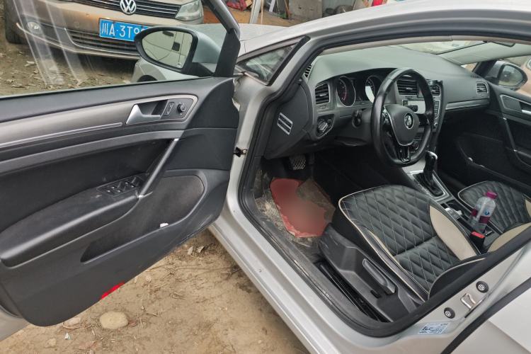 Used Volkswagen Golf 2015 1.6L Automatic Comfort Model Driver Seat