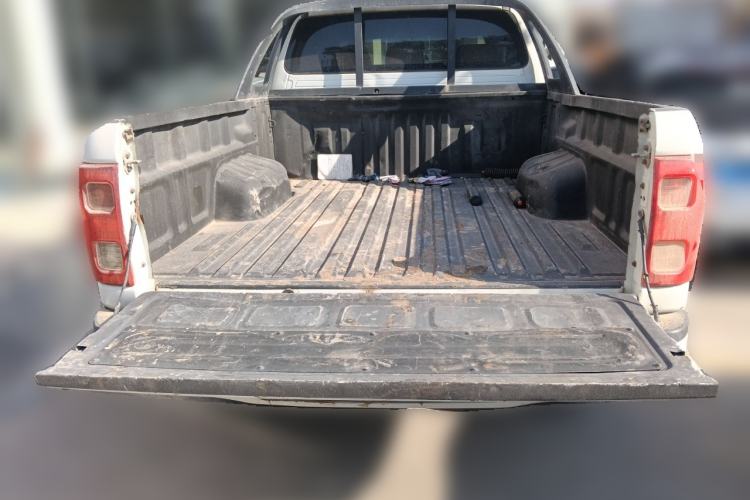 Used JAC T8 2018 2.0T Diesel Two-Wheel Drive Luxury Trim with Dual HFC4DB2-1D