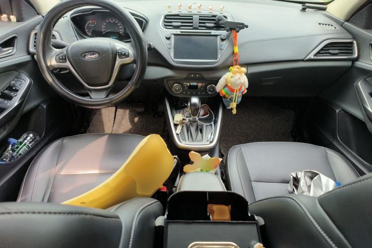 Used Ford Escort 2017 Happiness Edition 1.5L Automatic Fashion Version Center Console