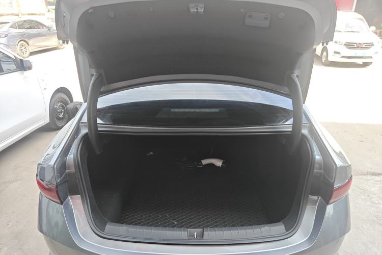 Used BYD Qin PLUS 2025 DM-i Smart Drive 55KM Leading Model Trunk