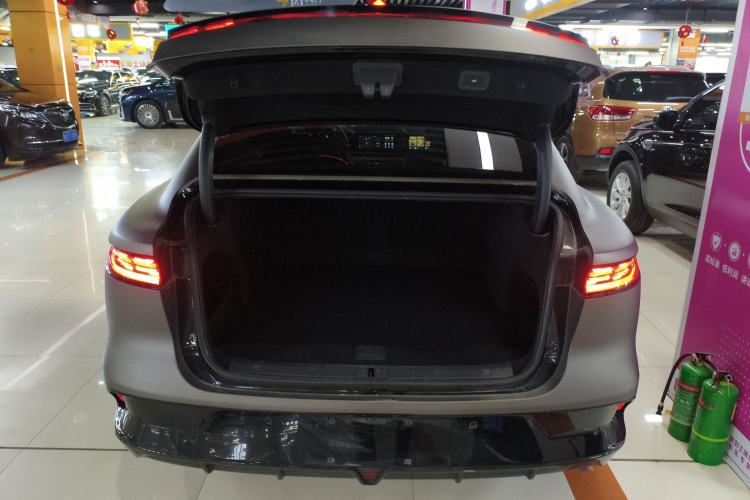 Used VOYAH PASSION 2024 PHEV Four-Wheel Drive Ultra-Long Range Flagship Model Trunk