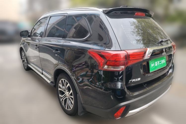 Used Mitsubishi Outlander 2018 2.0L Two-Wheel Drive Glory Edition 5 Seats