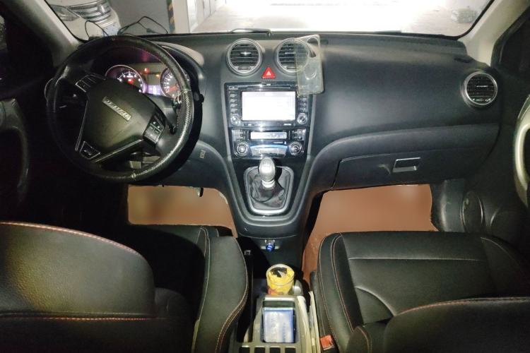 Used Haval H6 2016 Upgraded Model 1.5T Manual Two-Wheel Drive Elite Version
