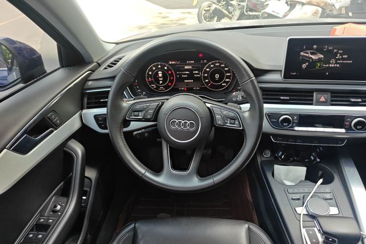 Used Audi A4L 2018 30th Anniversary Edition 40 TFSI Fashion Model Steering Wheel