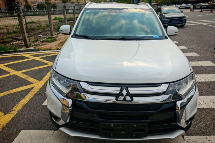 Used Mitsubishi Outlander 2018 2.4L 4x4 Elite Edition 5 Seats
