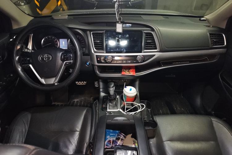 Used Toyota Highlander 2017 2.0T Four-Wheel Drive Luxury Edition 7 Seats