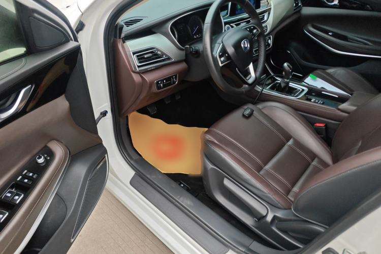 Used Changan Raeton CC 2019 1.5T Manual Elegant Starry Edition China VI Standard
