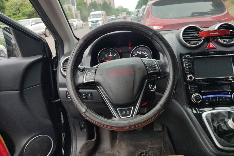 Used Haval H6 2014 Upgraded Model 2.0T Diesel Manual Two-Wheel Drive Elite Version