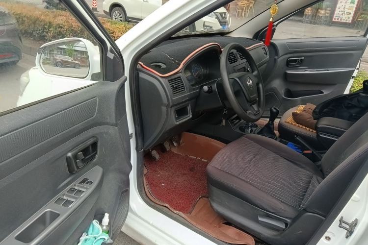 Used Dongfeng Fengon 330 2014 1.5L Manual Utility Version DK15 Driver Seat