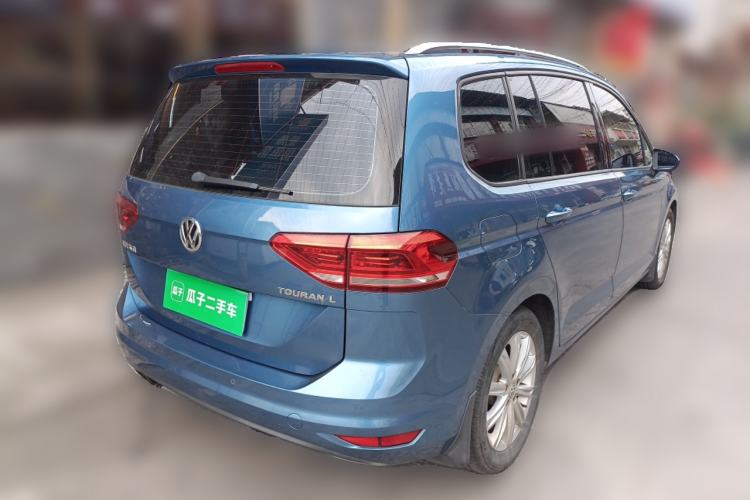 Used Volkswagen Touran 2018 Volkswagen Touran L 280TSI DSG Comfort Edition 7-seater Rear Right 45 Deg