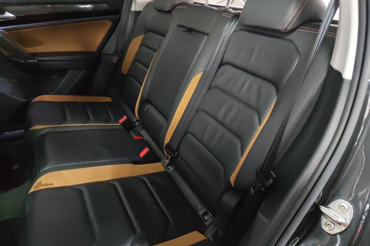 Used Volkswagen Tayron 2019 330TSI Two-Wheel-Drive Luxury Version China V Emission Standard Left Rear Seat