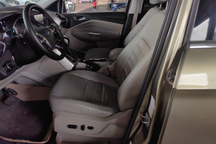 Used Ford Kuga 2013 2.0L GTDi Four-Wheel-Drive Sport Model Left Front Seat