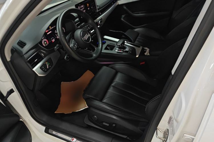 Used Audi A4L 2020 40 TFSI Luxury Dynamic Model
