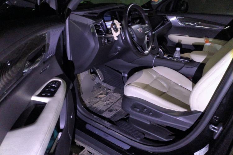 Used Cadillac XT6 2020 28T Six-Seater Four-Wheel-Drive Luxury Sport Vehicle Driver Seat