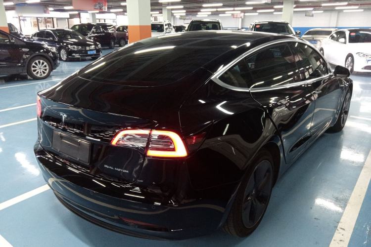 Used Tesla Model 3 2019 Long-Range All-Wheel-Drive Version