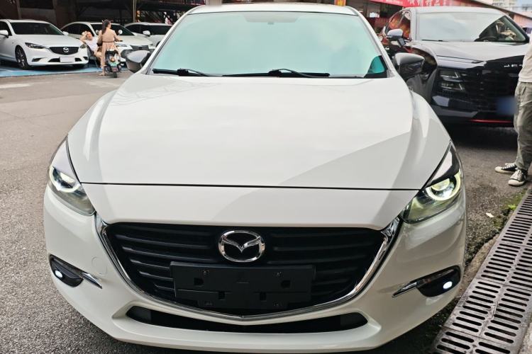 Used Mazda 3 Axela 2017 Sedan 1.5L Automatic Luxury Model Emission Standard China V