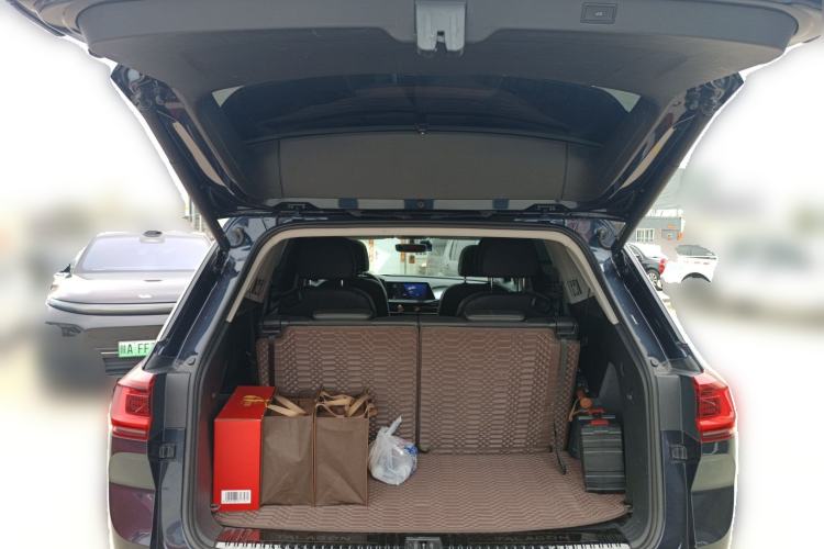 Used Volkswagen Talagon 2021 330TSI Two-Wheel-Drive Luxury Edition – Scenic Version Trunk