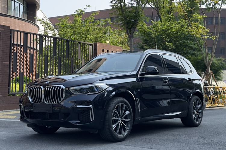 Used BMW X5 2022 Restyled xDrive 30Li Luxury Version M Sport Package