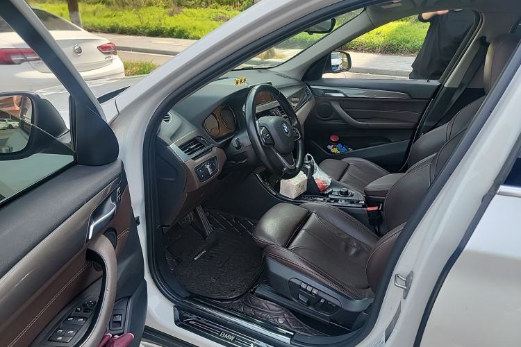 Used BMW X1 2019 sDrive18Li Premium Edition Driver Seat