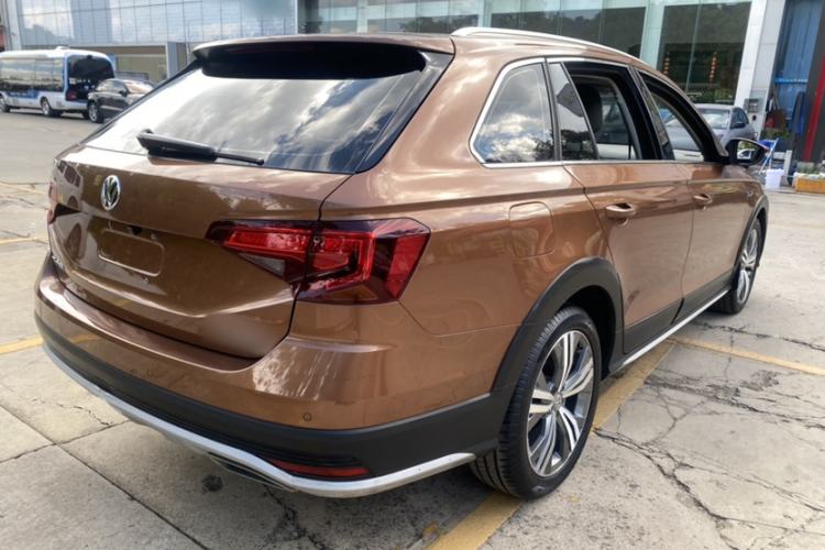 Used Volkswagen C-TREK 2017 230TSI DSG Luxury Model