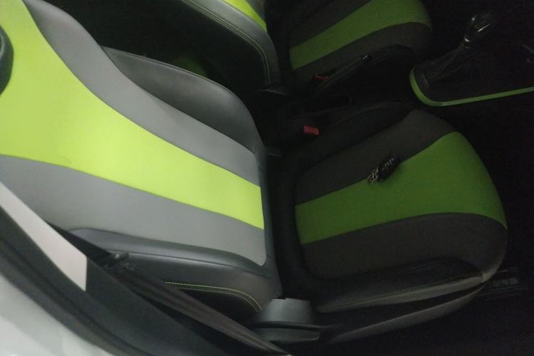 Used Roewe Clever 2021 302 km New Four-Seater Super-Efficient Version