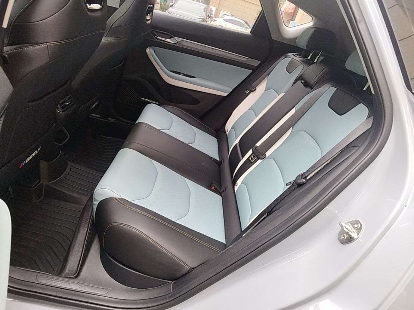 Geely Auto Emgrand S 2022 1.4T CVT Crossover Player Edition — снимка 20