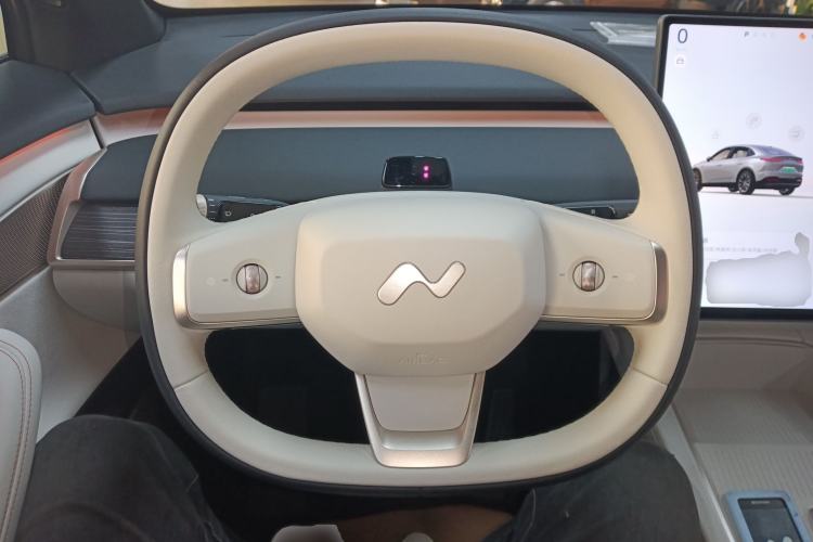 Used ONVO L60 2024 60 kWh All-Wheel Drive
