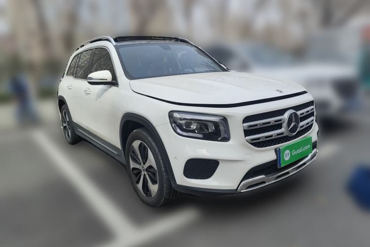 Used Mercedes-Benz GLB 2023 GLB 220 Fashion Model Front Right 45 Deg