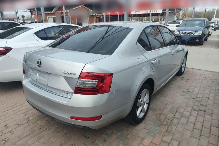 Used Skoda Octavia 2015 1.6L Automatic Yijun Edition
