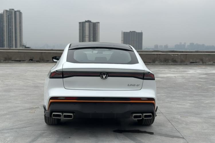 Used Changan UNI-V 2025 1.5T 500Bar Prestige Sporty Version
