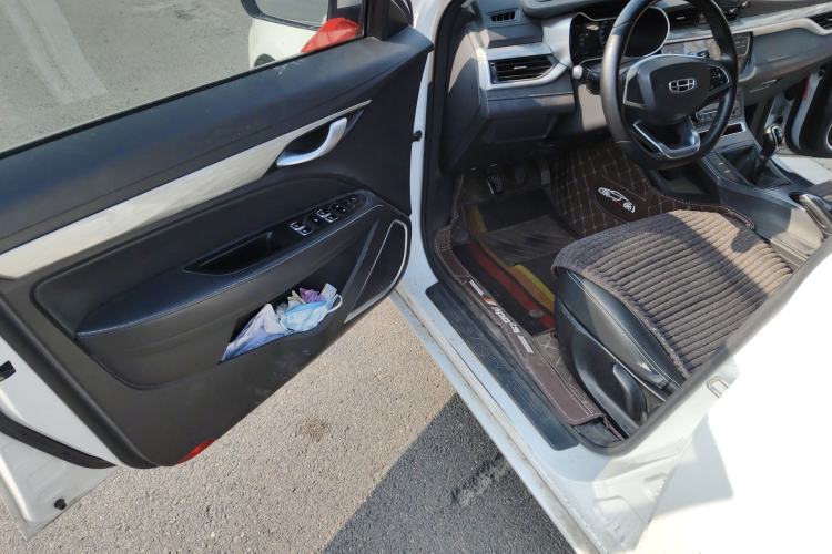 Used Geely Auto Emgrand 2019 Leading Edition 1.5L Manual Luxury Model China VI Standard
