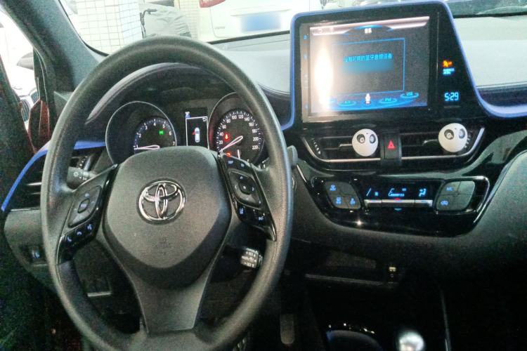Used Toyota C-HR 2018 2.0L Leading Edition China VI Center Console