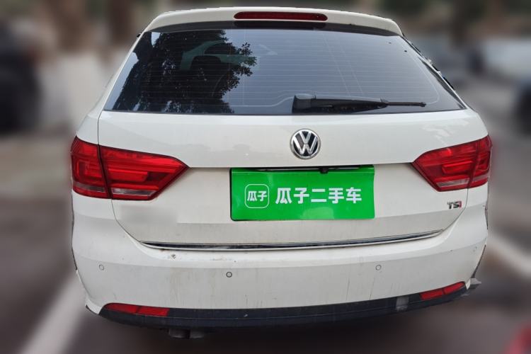 Used Volkswagen Gran Lavida 2013 1.4 TSI Automatic Luxury Model
