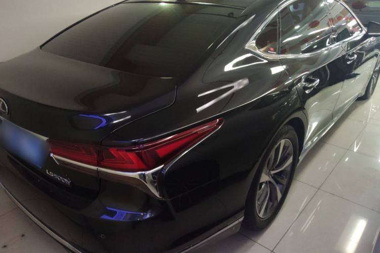 Used Lexus LS 2018 500h Excellence Edition China VI standard