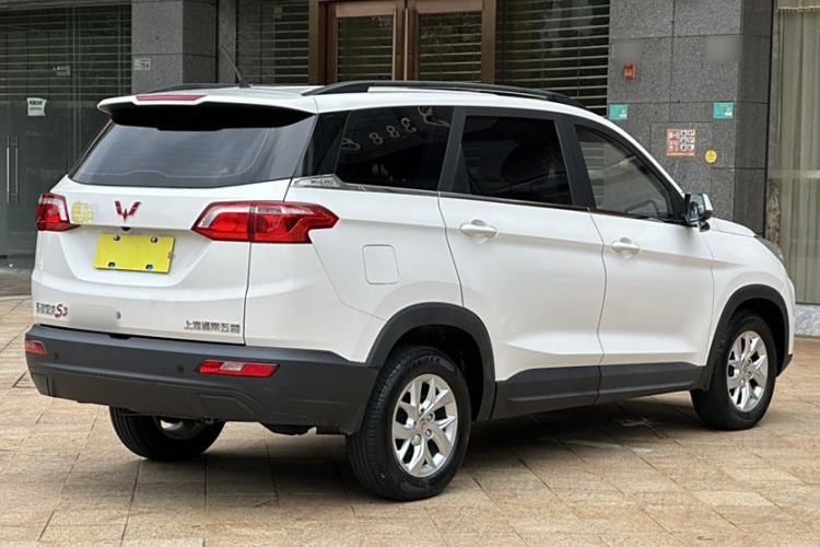 Used Wuling Hongguang S3 2019 1.5L Manual Comfort Model China VI Standard