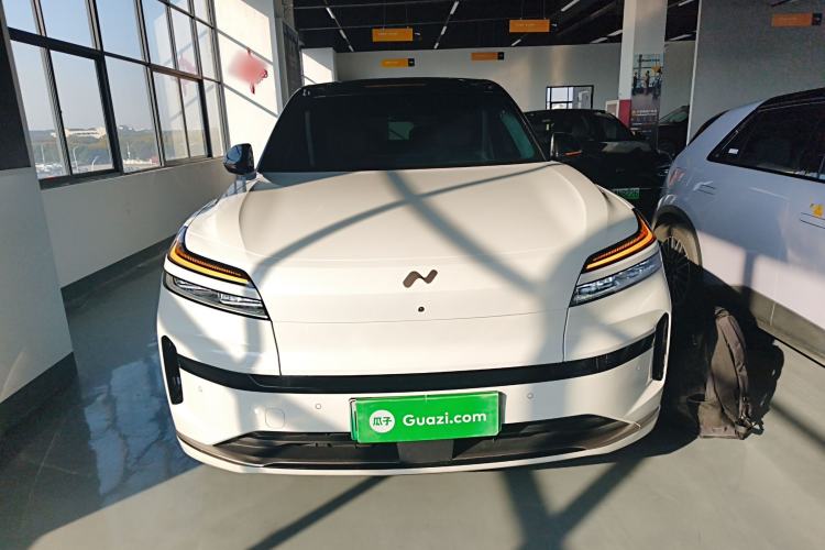 Used ONVO Luxeed L90 2025 Model—Max Six-Seater Version
